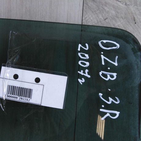 steklo-gluxoe-zadniaia-pravaia-fortocka-opel-zafira-b-do-rest-art-45467-big-1