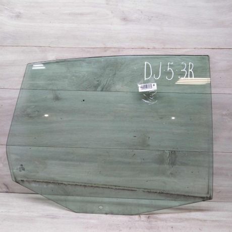 steklo-dveri-zadnee-pravoe-volkswagen-jetta-5-art-46078-big-0