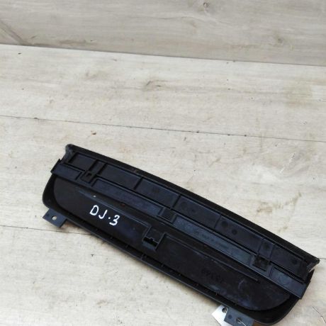 fonar-dopolnitelnyi-stop-signal-volkswagen-jetta-4-art-46168-big-2