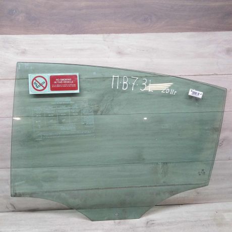 steklo-dveri-zadnee-levoe-sedan-volkswagen-passat-b7-art-46280-big-0