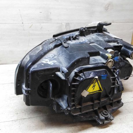 fara-levaia-audi-a4-b6-8e-ksenon-defekt-art-46512-big-9