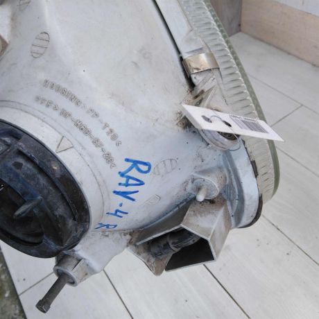 fara-pravaia-toyota-rav4-1994-gv-defekt-art-46761-big-4