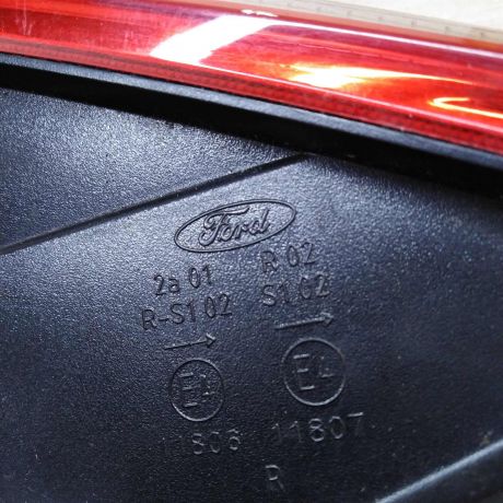 fonar-zadnii-pravyi-ford-focus-2-rest-xetcbek-art-47188-big-5