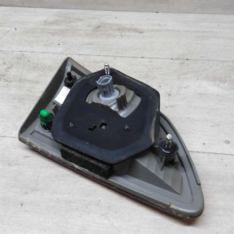 fonar-zadnii-pravyi-nissan-almera-iii-g15-na-krysku-bagaznika-art-47255-big-1