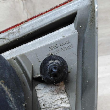 fonar-zadnii-levyi-nissan-almera-iii-g15-na-krysku-bagaznika-art-47318-big-3