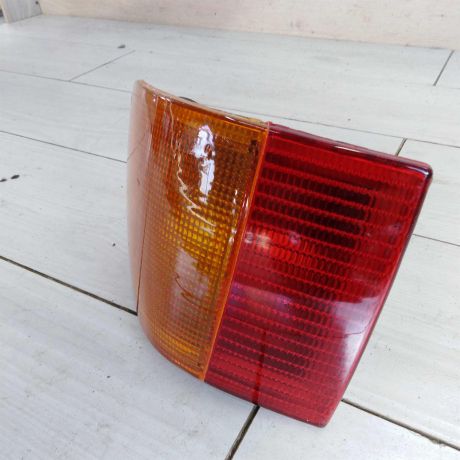 fonar-zadnii-pravyi-naruznyi-v-krylo-audi-100-c4-sedan-art-47648-big-2