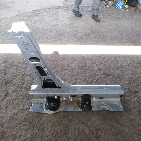 porog-levyi-stoika-lada-largus-art-47942-big-2