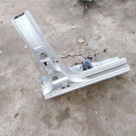 porog-pravyi-stoika-lada-largus-art-47948-big-0