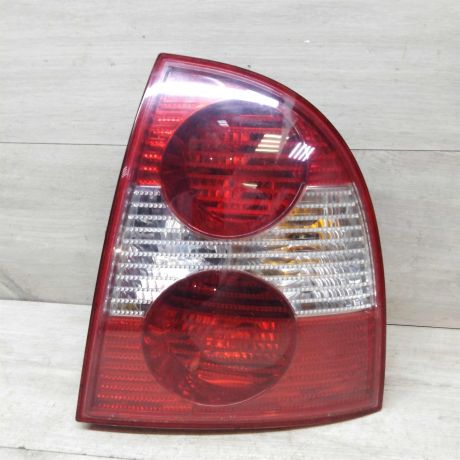 fonar-zadnii-pravyi-volkswagen-passat-b5-gp-sedan-art-48741-big-0