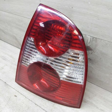 fonar-zadnii-pravyi-volkswagen-passat-b5-gp-sedan-art-48741-big-3