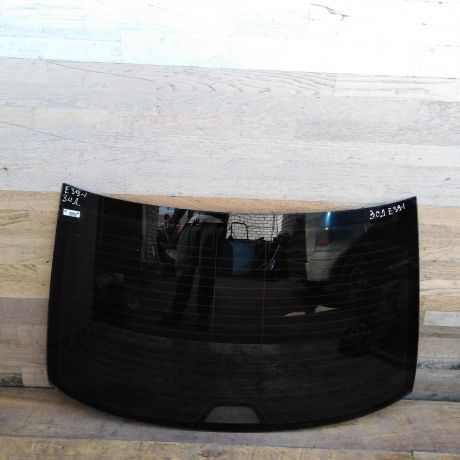 steklo-zadnee-s-podogrevom-bmw-e39-sedan-art-48807-big-0