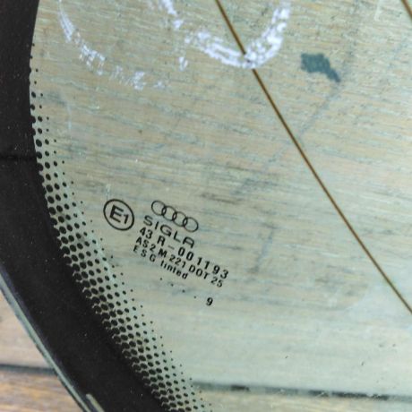 steklo-zadnee-audi-80-b3-sedan-art-48862-big-2