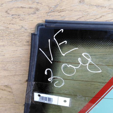 steklo-zadnee-volkswagen-vento-s-obogrevom-art-48871-big-3