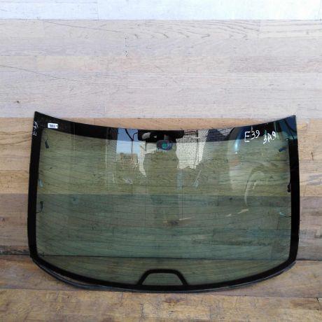 steklo-zadnee-sedan-bmw-e39-defekt-art-49014-big-0