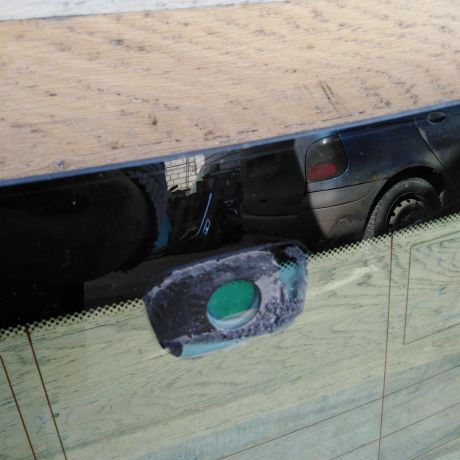 steklo-zadnee-sedan-bmw-e39-defekt-art-49014-big-1