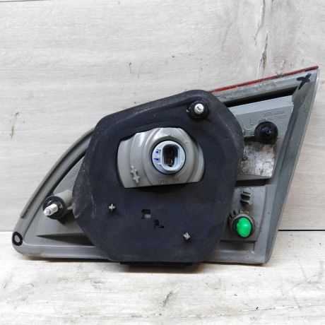 fonar-zadnii-levyi-v-krysku-bagaznika-nissan-almera-iii-g15-art-49019-big-2