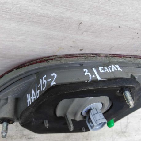 fonar-zadnii-levyi-v-krysku-bagaznika-nissan-almera-iii-g15-art-49019-big-3
