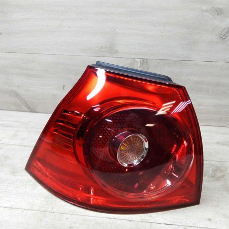 fonar-zadnii-levyi-volkswagen-golf-5-art-49080-big-0