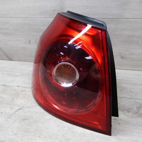 fonar-zadnii-levyi-volkswagen-golf-5-art-49080-big-1