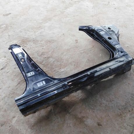 porog-pravyi-stoika-nissan-almera-iii-g15-art-49596-big-3