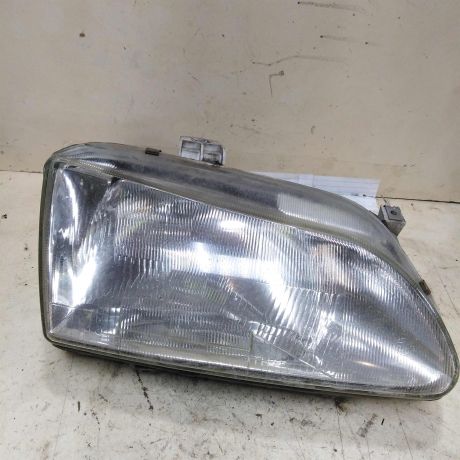 fara-pravaia-renault-scenic-1-do-rest-art-49641-big-0