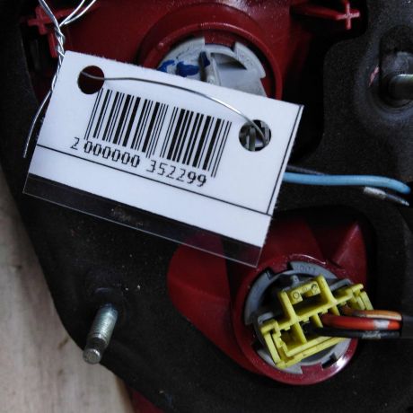 fonar-zadnii-levyi-mazda-3-bk-sedan-2004-god-art-50190-big-4