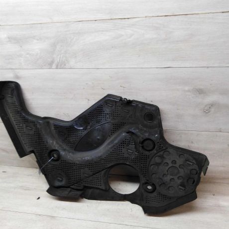 dekorativnaia-kryska-dvigatelia-audi-a6-c5-25-tdi-art-24311-big-0