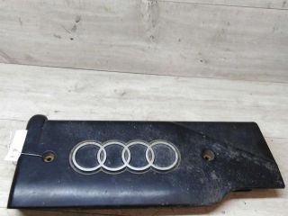 kryska-dekorativnaia-dvigatelia-pravaia-audi-a8-d2-art-24476