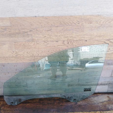 steklo-dveri-perednee-levoe-audi-a6-c5-art-51606-big-0