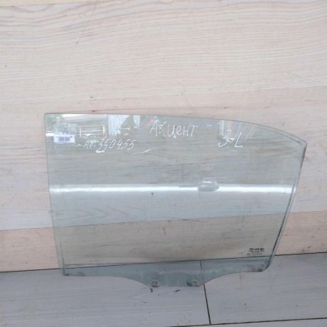 steklo-dveri-zadnee-levoe-hyundai-accent-2-art-51790-big-0