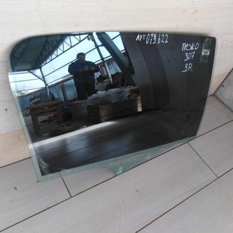 steklo-dveri-zadnee-pravoe-peugeot-307-art-51825-big-0