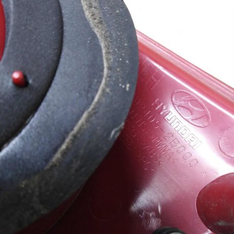 fonar-zadnii-levyi-hyundai-santa-fe-ii-na-krysku-bagaznika-art-51947-big-1