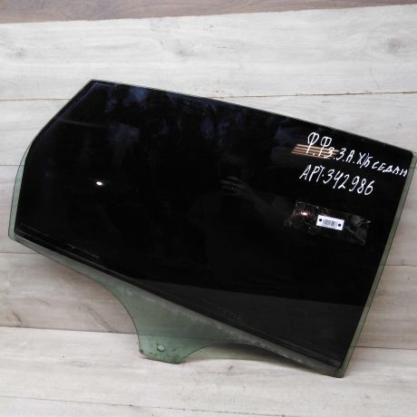 steklo-dveri-zadnee-pravoe-ford-focus-3-sedan-xetcbek-art-52216-big-0