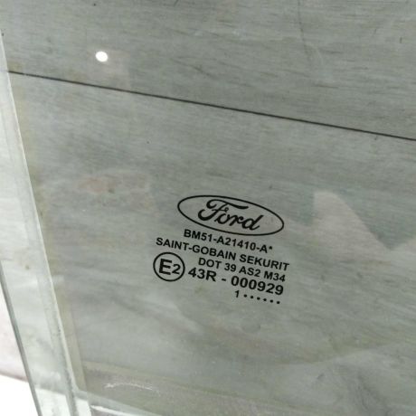 steklo-dveri-perednee-pravoe-ford-focus-3-art-52230-big-1