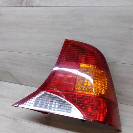 fonar-zadnii-pravyi-ford-focus-1-sedan-art-52288-big-1