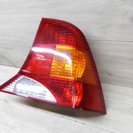 fonar-zadnii-pravyi-ford-focus-1-sedan-art-52288-big-2