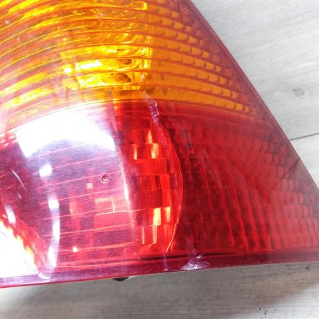 fonar-zadnii-pravyi-ford-focus-1-sedan-art-52288-big-3