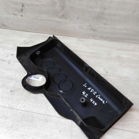 kryska-dvigatelia-dekorativnaia-levaia-audi-a8-d2-art-24618-big-2