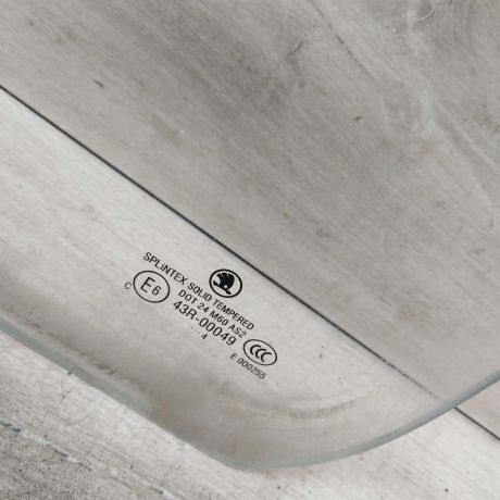 steklo-gluxoe-zadnee-levoe-fortocka-skoda-octavia-tour-do-rest-art-53118-big-1