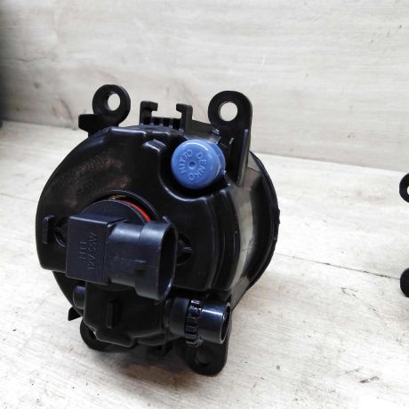 fara-protivotumannaia-renault-megane-2-logan-sandero-renault-duster-peugeot-207-ford-focus-2-rest-novaia-art-55368-big-2