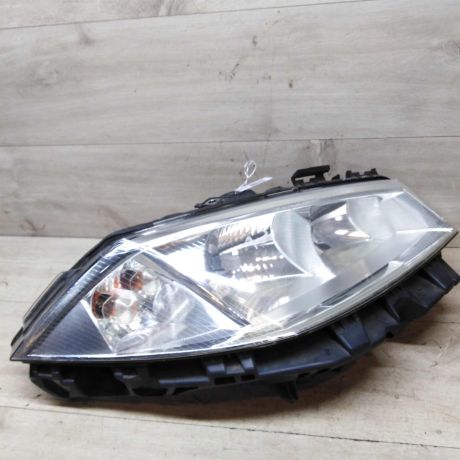 fara-pravaia-renault-megane-2-do-rest-defekt-art-55497-big-0