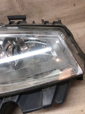 fara-pravaia-renault-megane-2-do-rest-defekt-art-55497-big-9