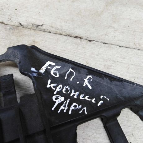 kronstein-fary-pravyi-volkswagen-golf-6-art-55706-big-1