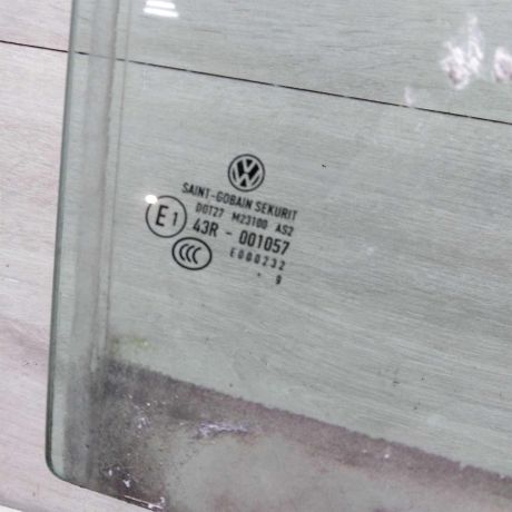 steklo-dveri-zadnee-pravoe-volkswagen-golf-6-xetcbek-art-56399-big-2