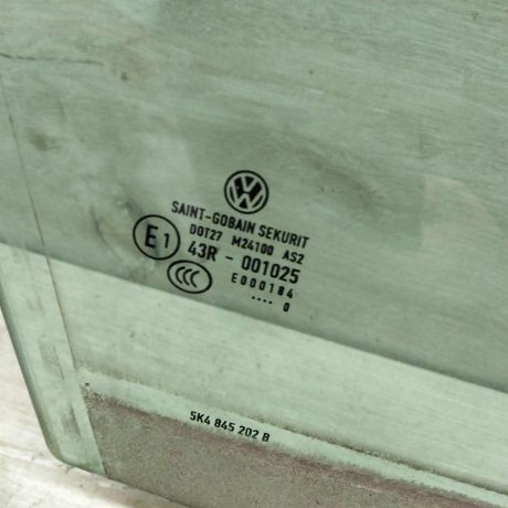 steklo-dveri-perednee-pravoe-volkswagen-golf-6-xetcbek-art-56408-big-1