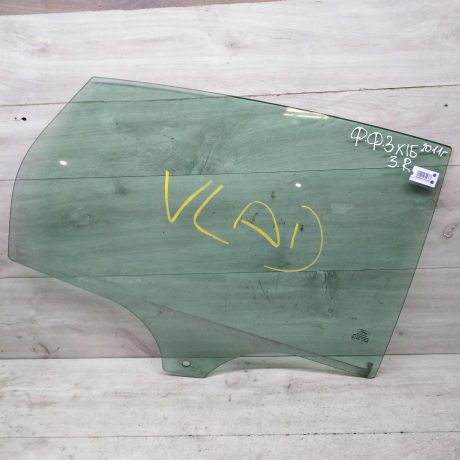 steklo-dveri-zadnee-pravoe-xetcbek-sedan-ford-focus-3-art-56419-big-0