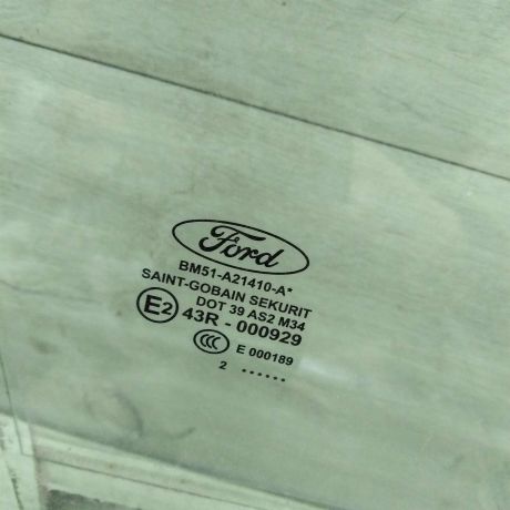 steklo-dveri-perednee-pravoe-ford-focus-3-art-56439-big-1