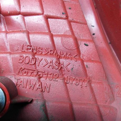 fonar-zadnii-pravyi-na-krysku-bagaznika-mitsubishi-lancer-10-xetcbek-art-56470-big-2