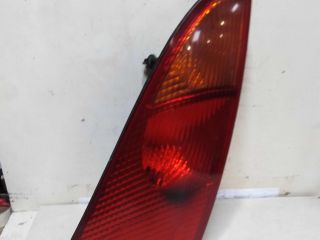 fonar-zadnii-pravyi-xetcbek-ford-focus-1-art-56666