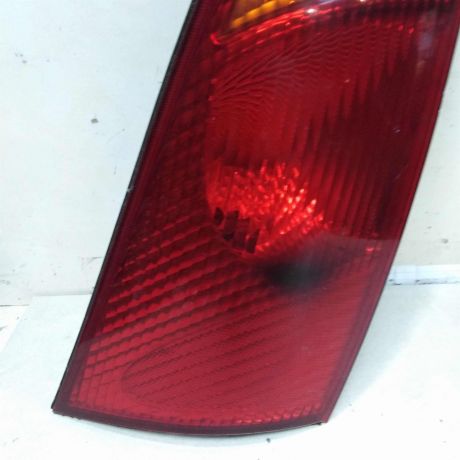 fonar-zadnii-pravyi-xetcbek-ford-focus-1-art-56666-big-1